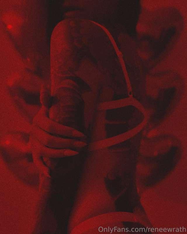 Hopeless Romantic 🥀