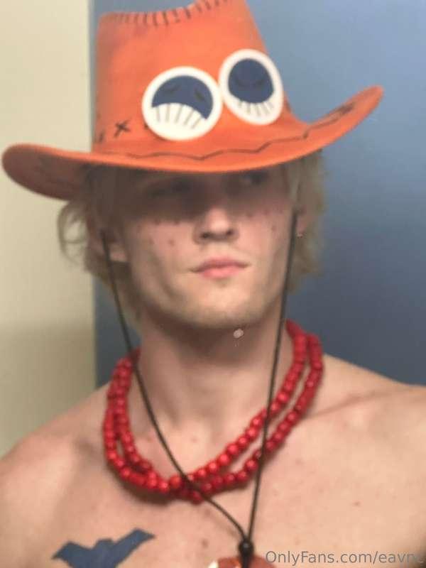 I dressed up for the real Fire Fist 😈New Ace-inspired conten..