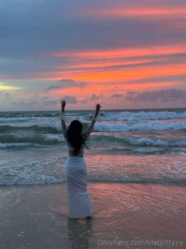 After the sun sets I can only imagine... getting fucked on t..