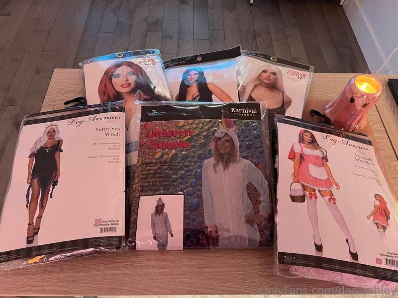 My mom costume and my mommy costumes lol can you tell which ..