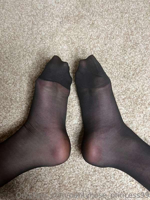 pantyhose_princess99 image #0