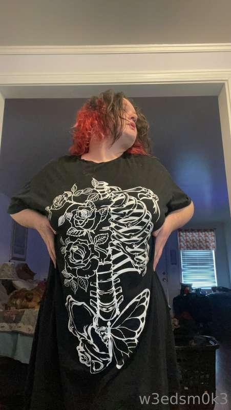 There’s 16 more photos from this set available for sale, mak..