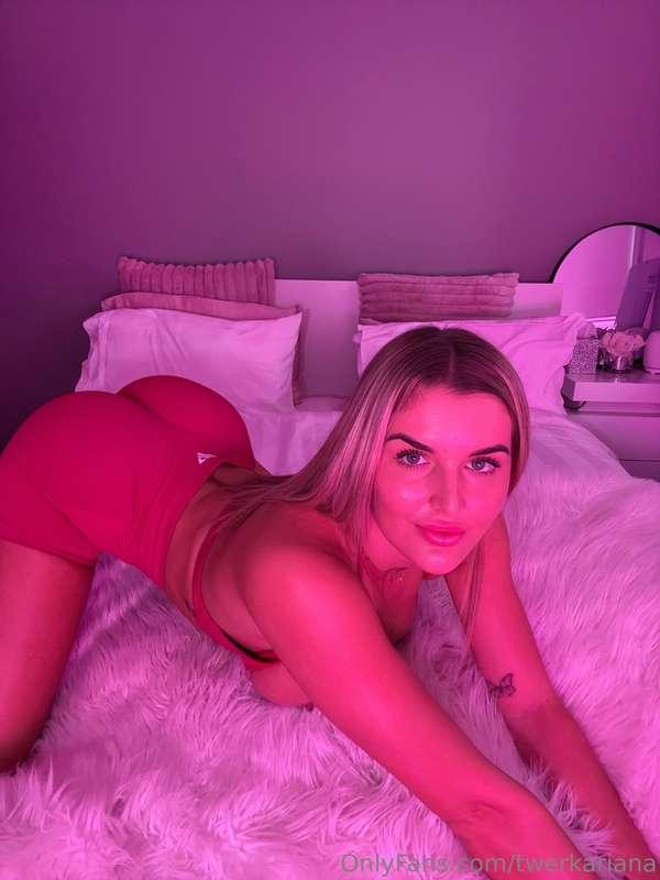 are u as horny as i am rn?? 🙈💗