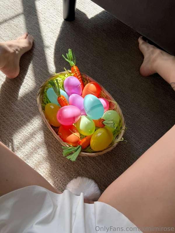 🐰PANTY SALE🐰
There’s a pair of panties in each of these eggs..