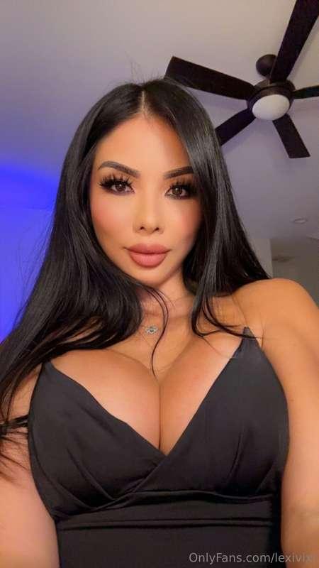 You don't know what you’re missing in the DMs @lexivixiof ;)..