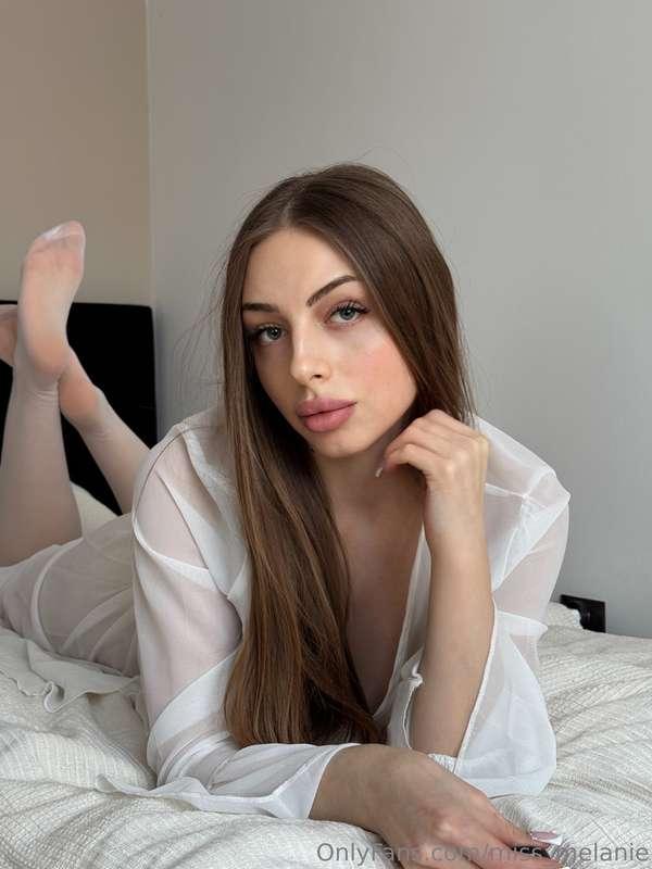 As it gets warmer outside, I find myself wearing less and le..
