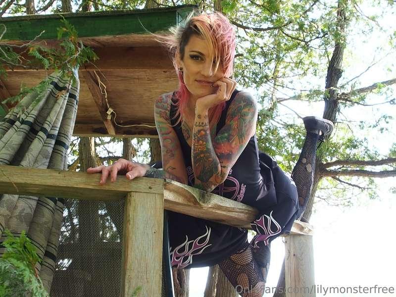 lilymonsterfree image #13