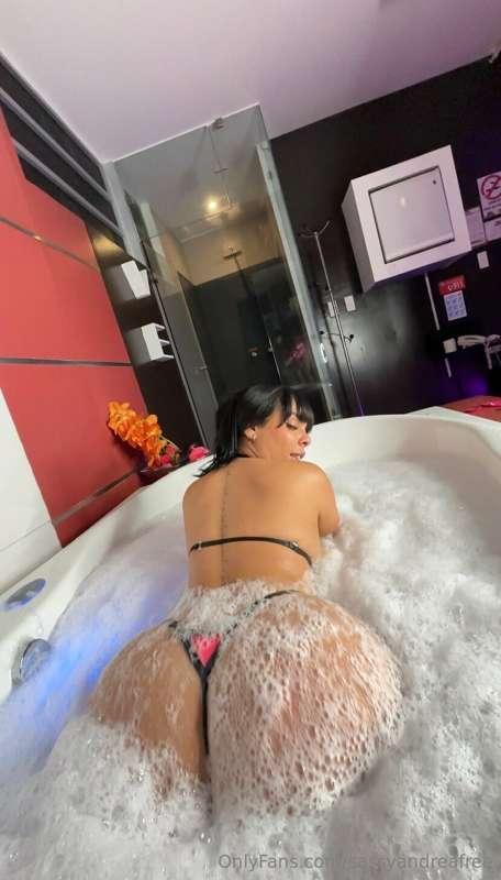 ***💥NUEVO VIDEO💥 EN JACUZZI*** 🥵💦 
El mejor video hasta ahor..