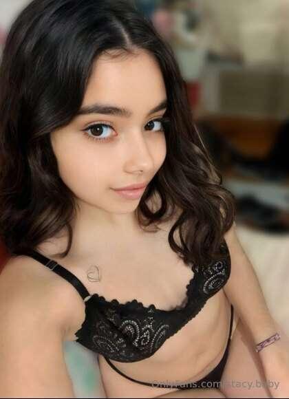 She is waiting for you👉🔥@ailumarr🔥
This bitch @ailumarr love..