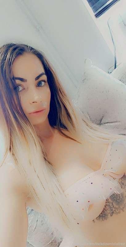 Good morning from your English slut 😈💦💋