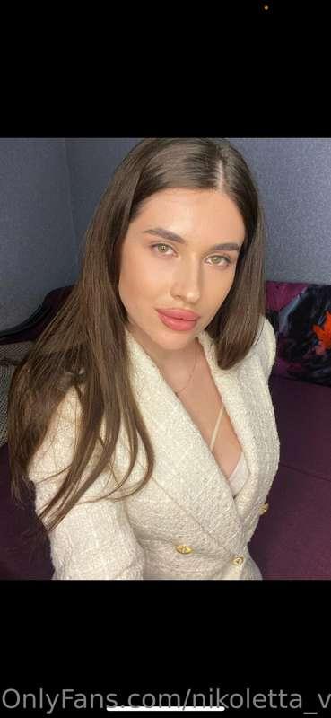 THIS GEORGEUS GIRL IS SO NASTY & FREAKY🔥🔞

She has hot juicy..