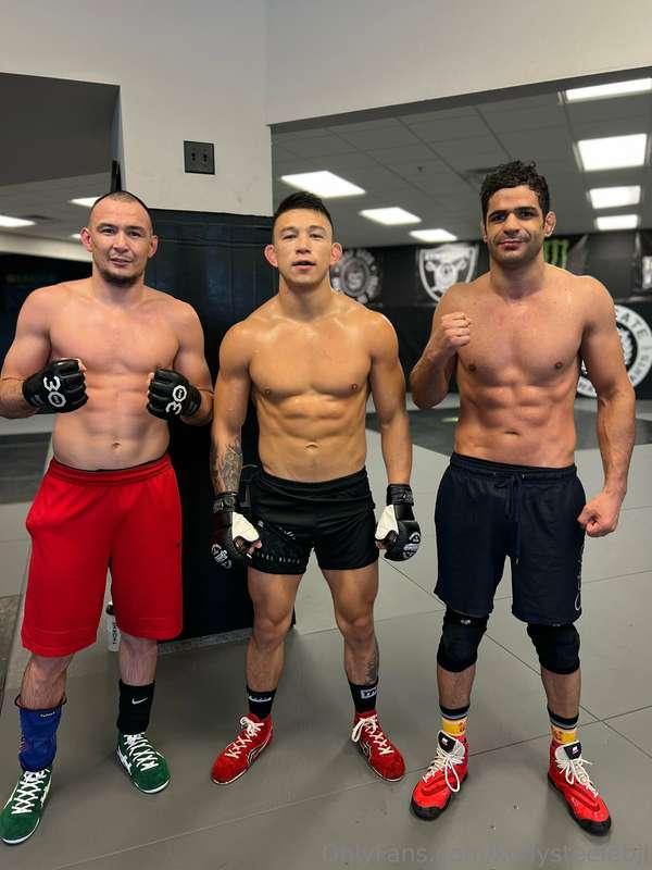 Groups of 3, winner stays…