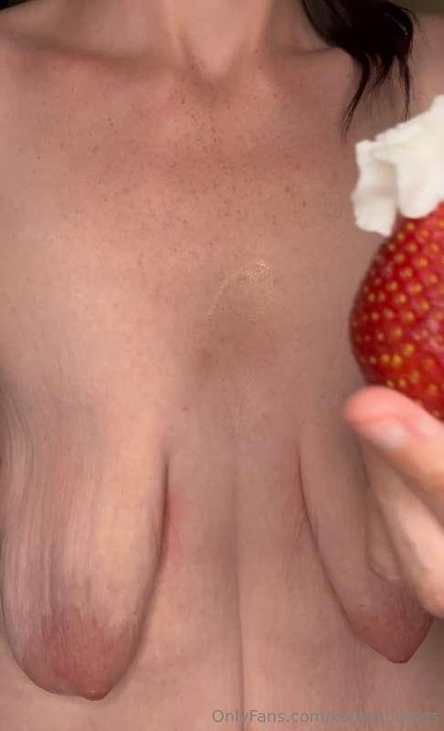 kenzie_kisses image #1