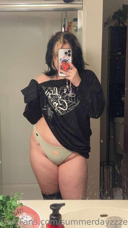 Look at my new outfit!! 🫶🏻🫶🏻✨ I’m in love 🥰