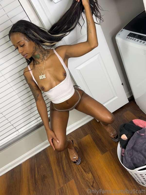 👅