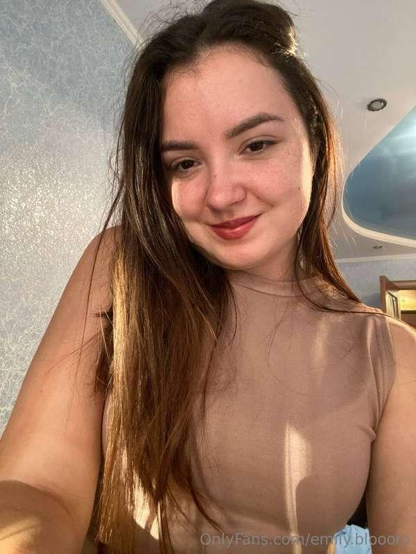 Found the perfect lighting! ✨ Golden hour 🌅 is magical!