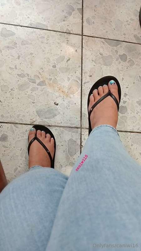 Out and about today😈👣
Naughty MILF things hehe 🤭🤭
I'm curren..