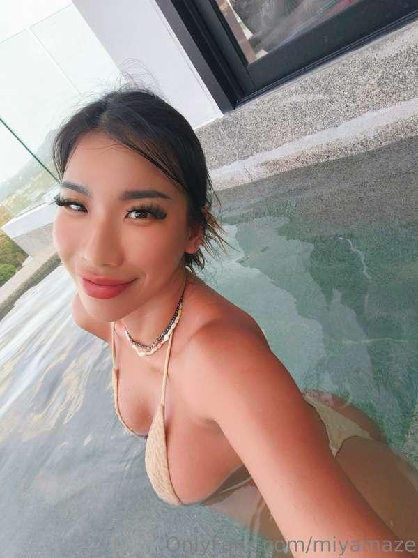 Do you want to fet wet with me?💦😛