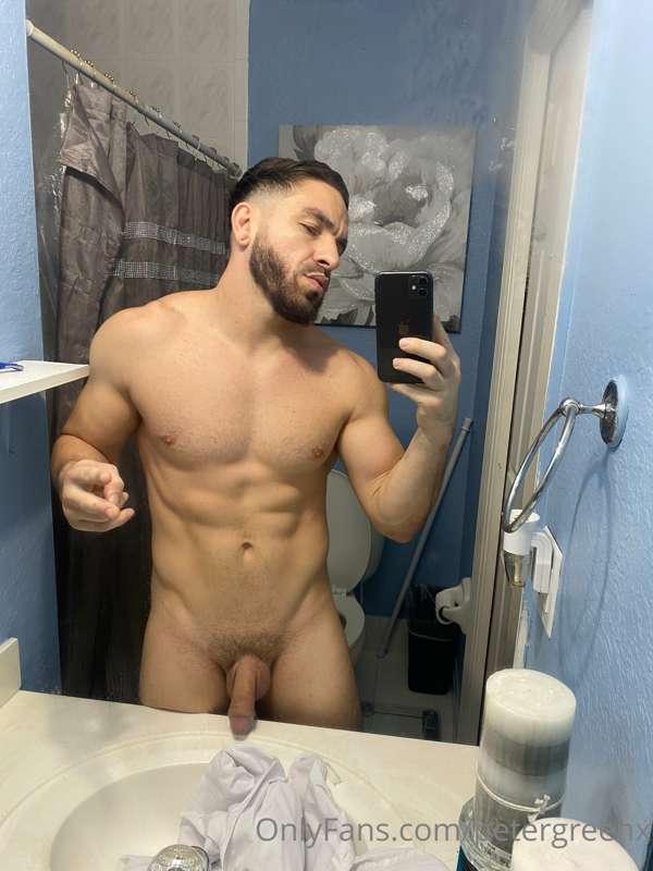 Can anyone give me a massage ?