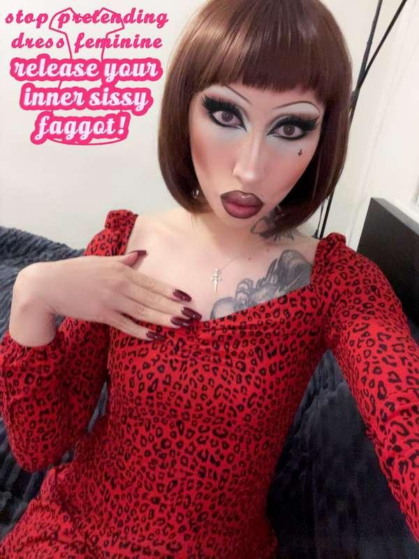serving feminine luxurious leopard print sissy glamour 🐆💅
