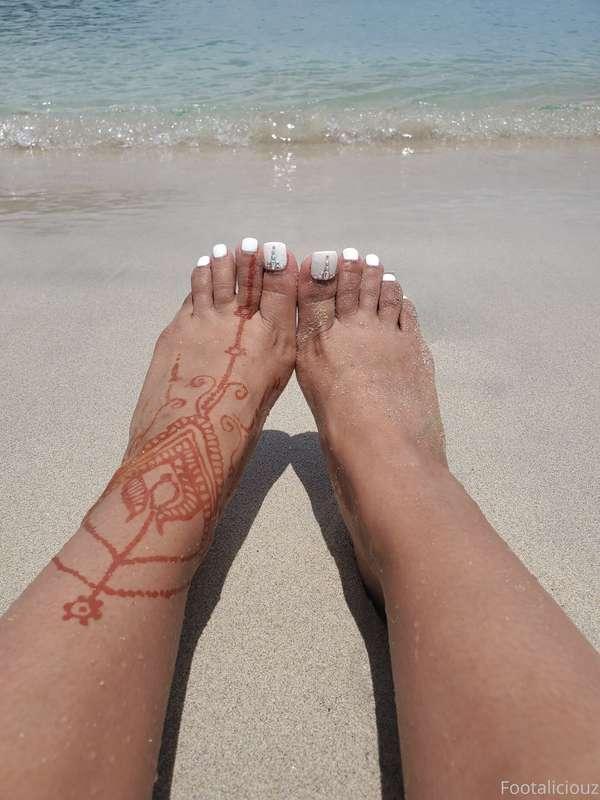 One of my favorite pics 👣🌊