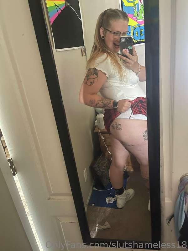 Who doesn’t love a slutty step sister? 🤭🤭
Want to watch me r..