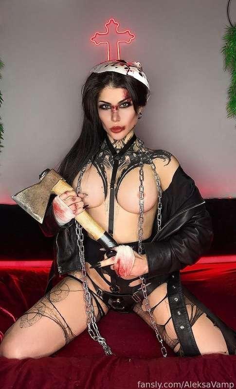 Oh! I see someone is scared?🔞 or are you waiting for something incredible?🙊😏 Hmm! I only think about crazy things, but I’m looking for someone who will be ready💖💦 to ride the entire flow of my sexual🤤🥵 thoughts, maybe you?!💞👿



#fyp #alt #goth #tattoos #hot #nude #dominatrix #boobs  #bigboobs 