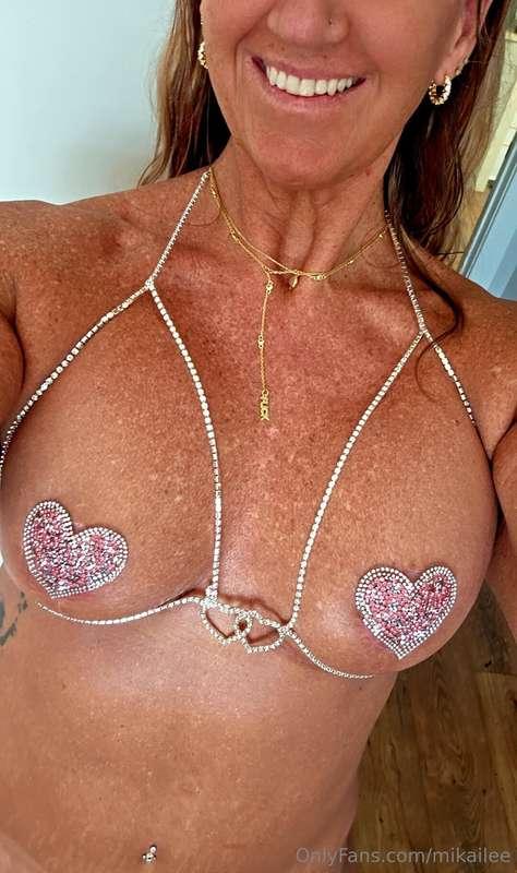 Happy Titty Tuesday 😻😋😘