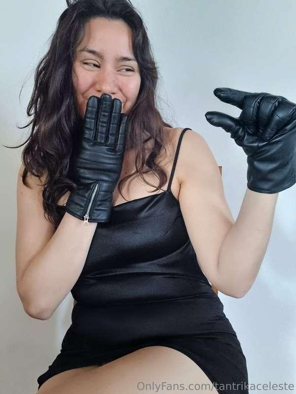 What a disgusting yet hilarious little thing.
Dm for sph bet..