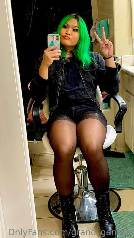 Thicc thighs save lives!! But if you wanna stop respirating,..