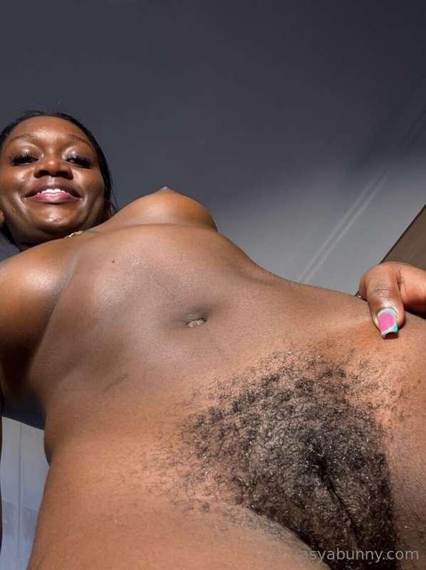  Spicy and slutty chocolate girl wants cock  🤤Hi insatiable ..