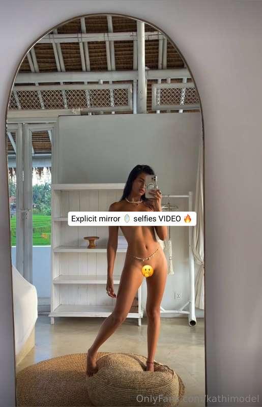 Explicit mirror 🪞 selfies VIDEO 🔥