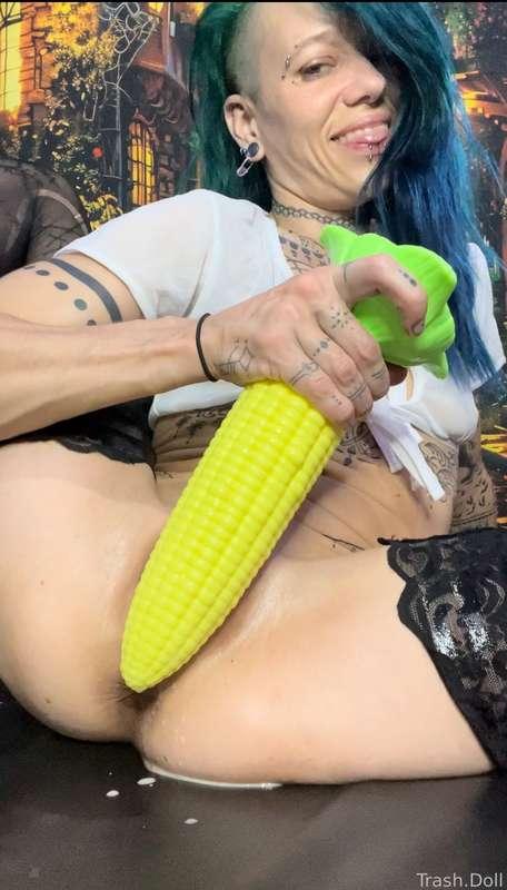 Would you chose my phsycho ass over the farmers daughter ? 

My sir didn’t :( 

#fyp #petite #milf #sizequeen #gape  #training #analgape #fantasydildo #taboodildo #gapetraining #little #pussy #tatted #gothgirl #cum #little #smallwaist 