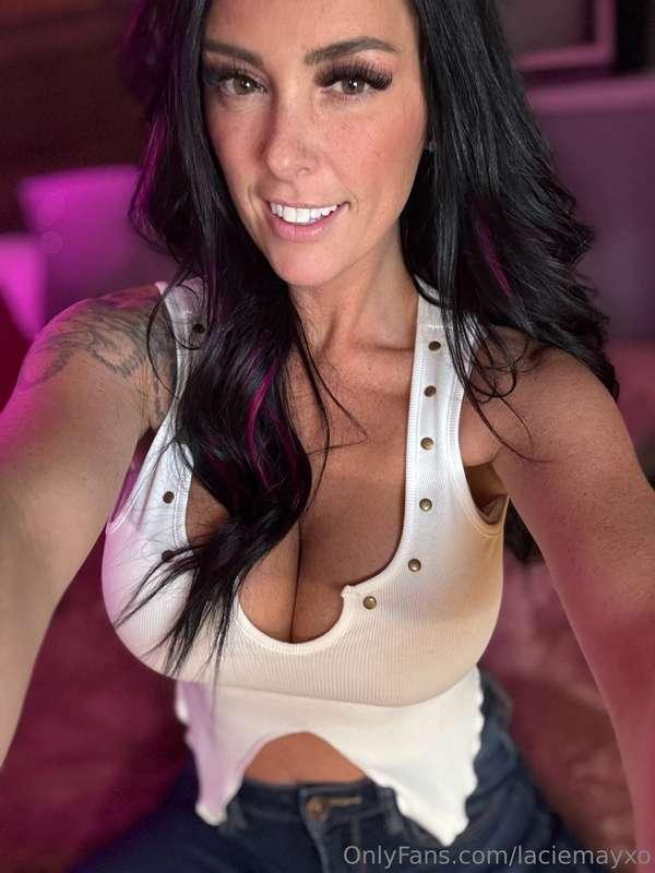 Happy Saturday! 