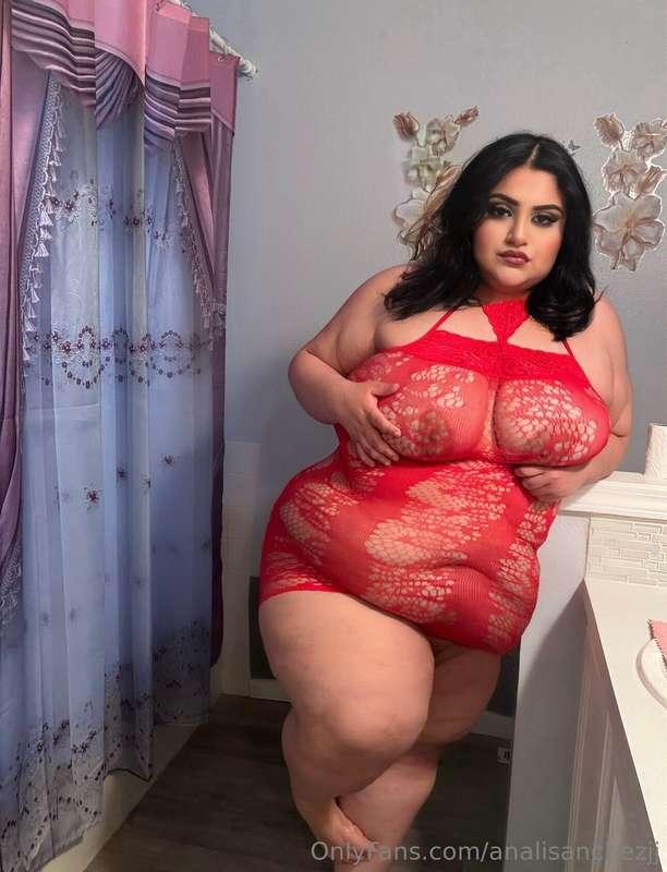 Do I look good in red? ❤️