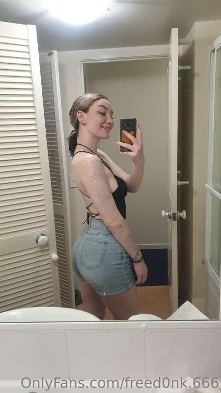 Wanna chat? x