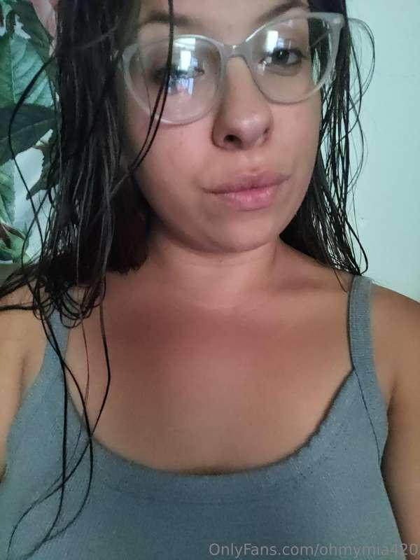 Suck my titty 😊😈