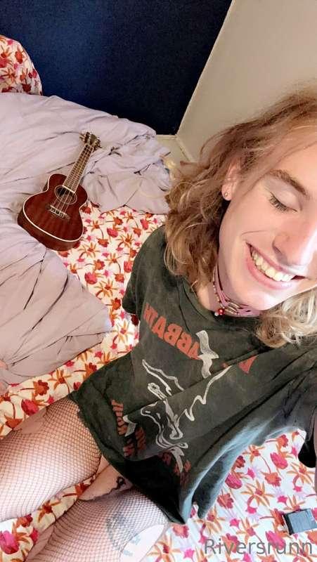 I’m gonna buy a BIGGER dildo today😜 😊 stay tuned 😉