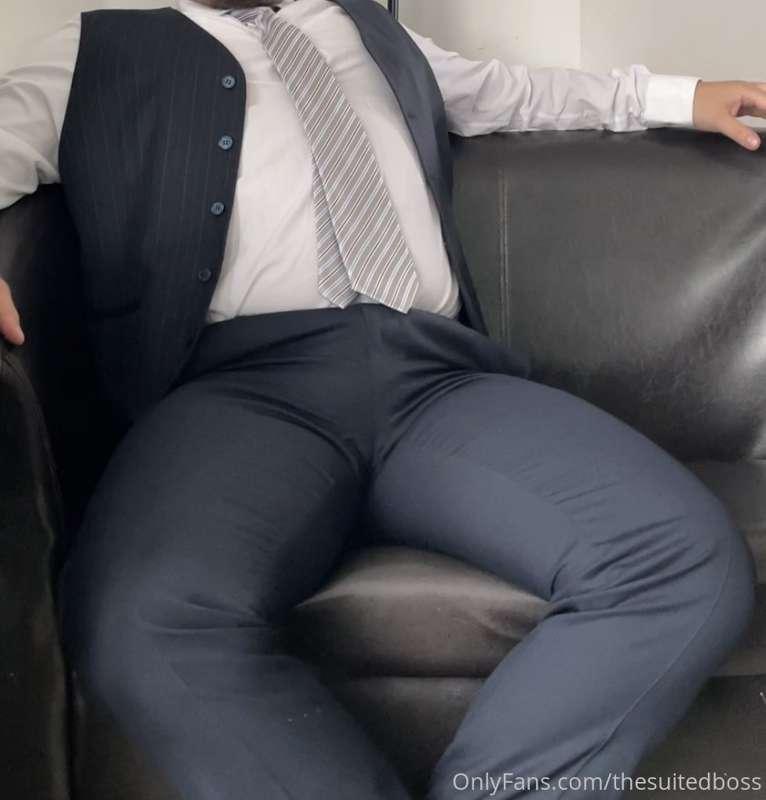 thesuitedboss image #0
