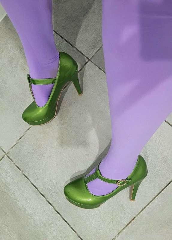 Green Mary Jane and cute tights today in the office.  ♡