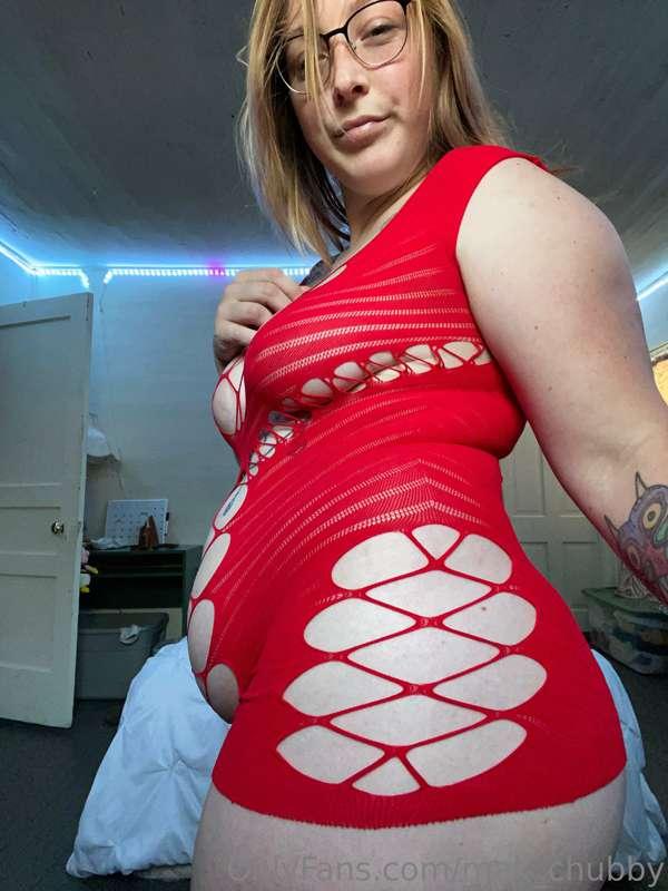 Little red outfit. On little bit bigger chick 🥵😏