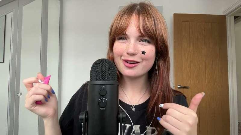 ASMR PATREON SPIT PAINTING, TONGUE FLUTTERING AND LIPGLOSS APPLICATION