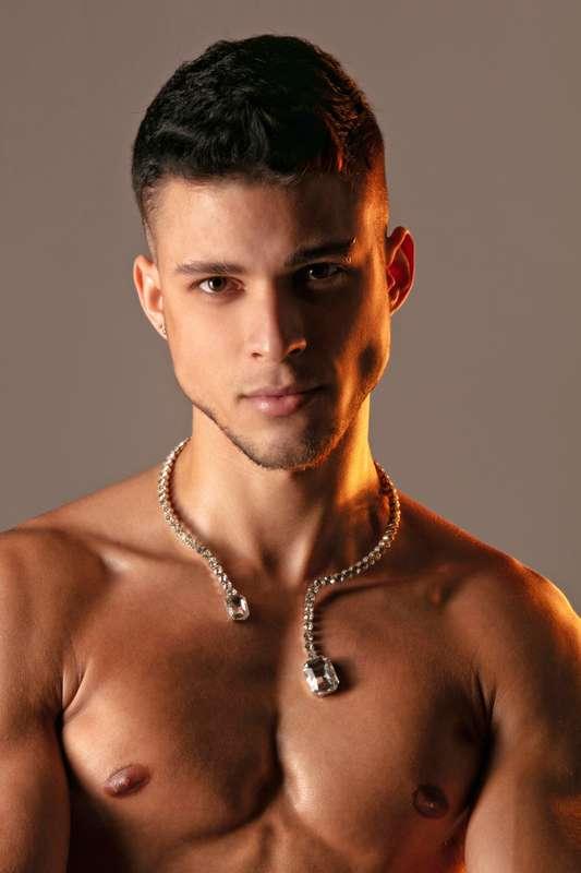 joan_crisol image #3