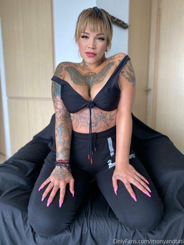 Good Morning Papi ? I Just left work and feeling extra horny..