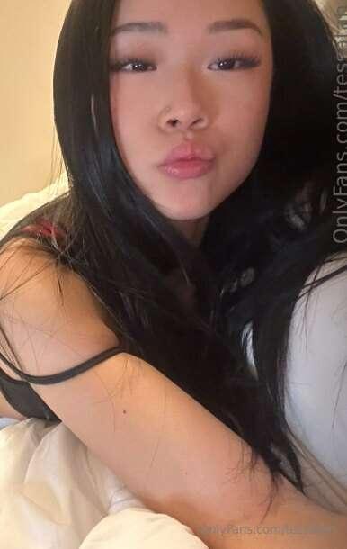 Pouty lips, messy hair, and one kiss away from getting into ..