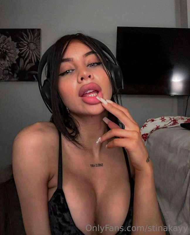 Guess what I’m listening to 👀