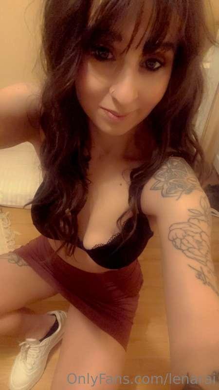 Tip here https://onlyfans.com/512286512/lenarai
For some liv..