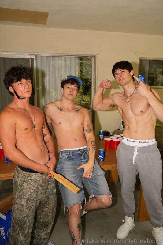 LIVE IN THE DMS!!! DON’T MISS OUT ON YOUR BOYS GETTING FREAK..