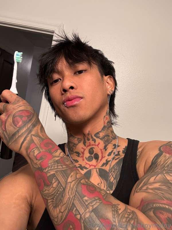 What are you doing right now? 🥰