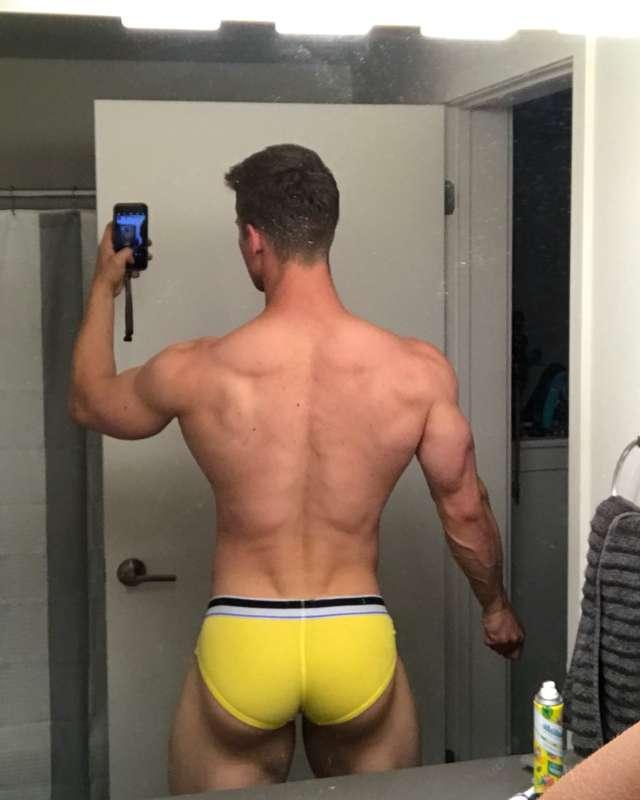 Do you like these underwear from the back or front more? 🤔🤔